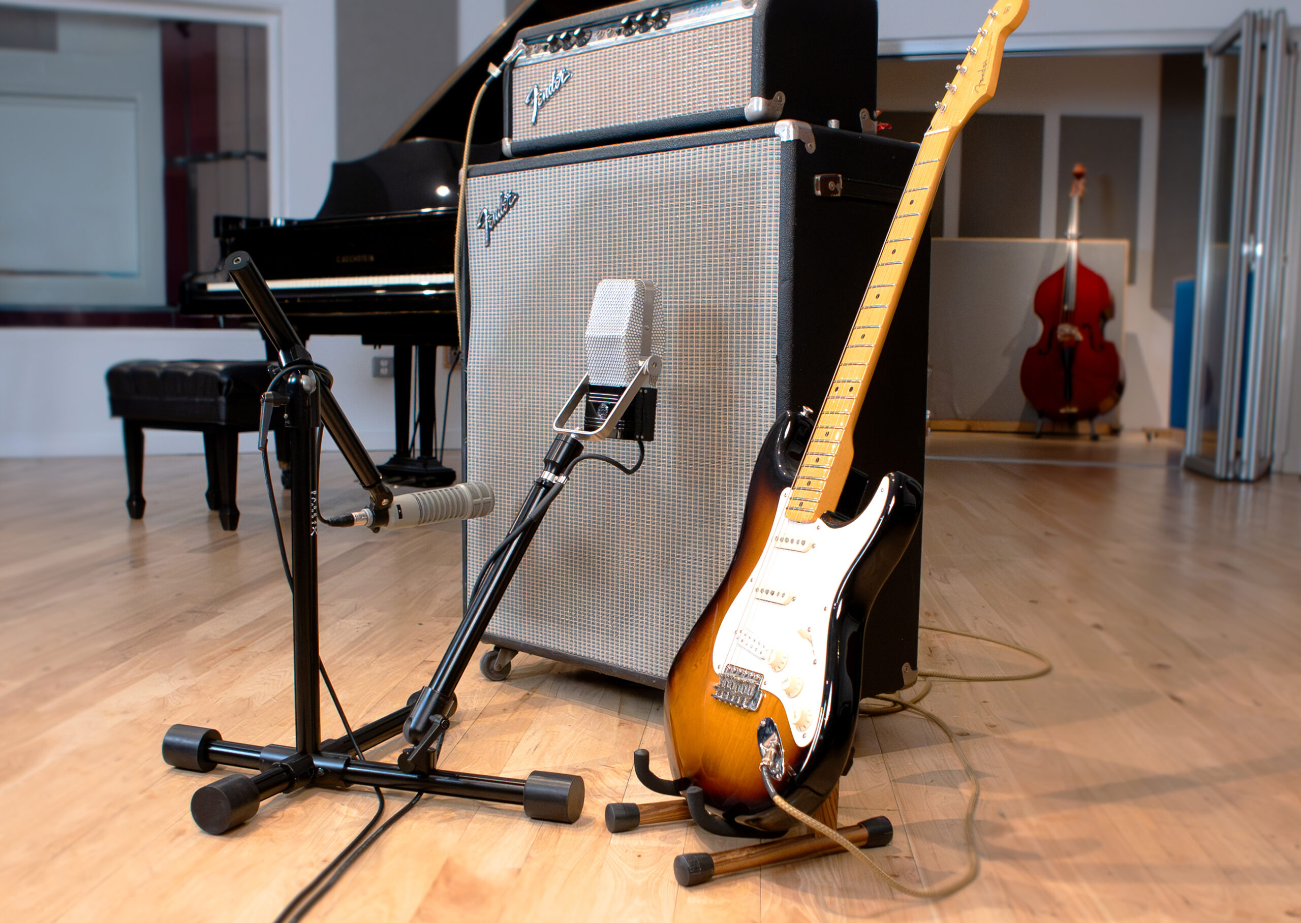Base 4 Stands - The mic stand reinvented